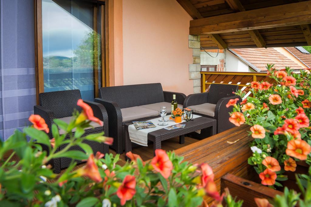 Guest House Nena Rastoke Slunj Exterior foto